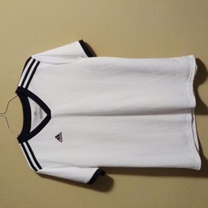 Adidas Shirt Sleeve V Neck Tee EUC